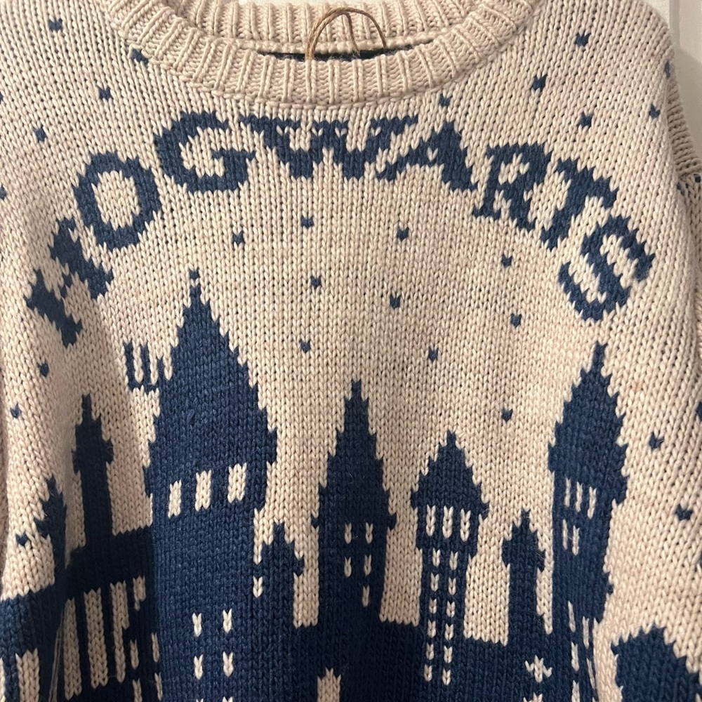 Harry Potter Sweater - Picture 1 of 4
